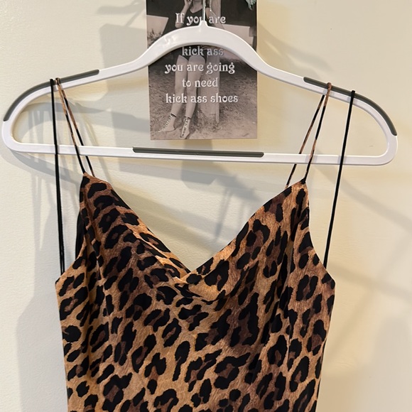 BETTER THAN THE LITTLE BLACK DRESS Alice & Olivia Leopard Dress, Size 2. NWOT - Picture 3 of 11
